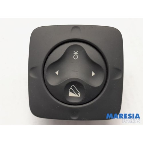 Renault - Scenic - On-board computer controller