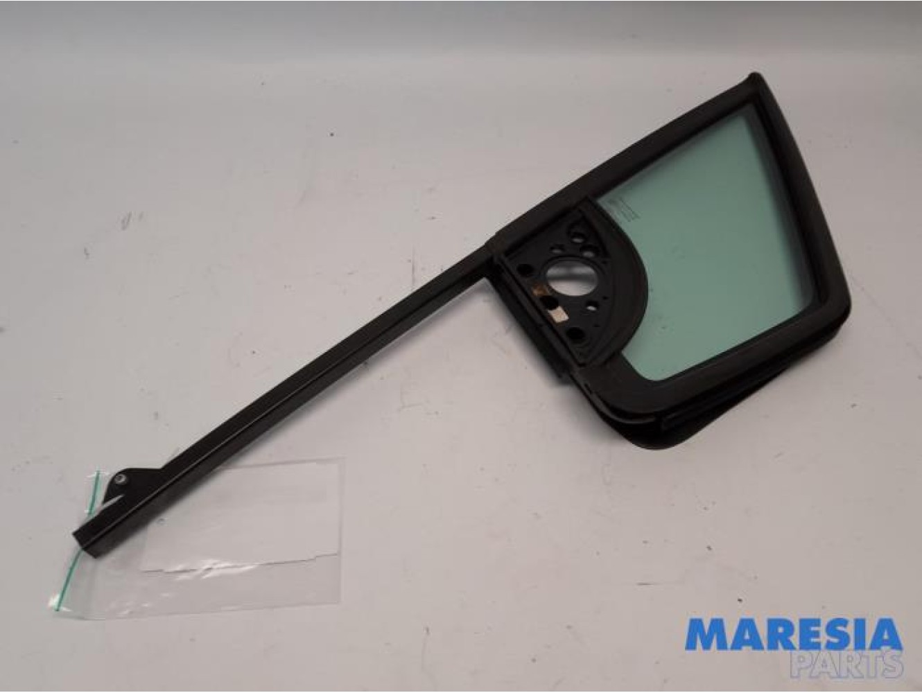 Peugeot - Partner - Quarter light, front right