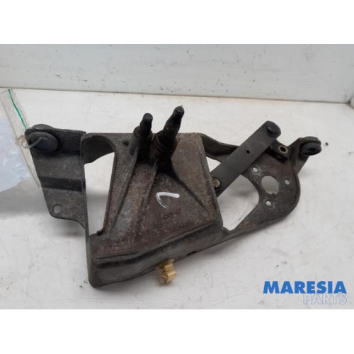Renault - Twingo - Wiper mechanism