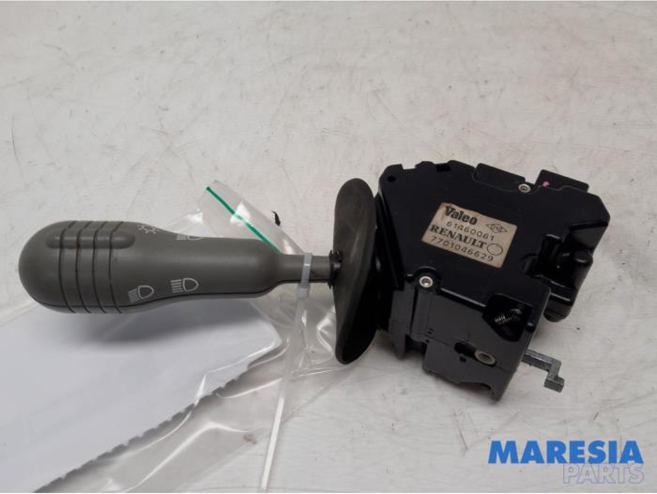 Renault - Twingo - Indicator switch
