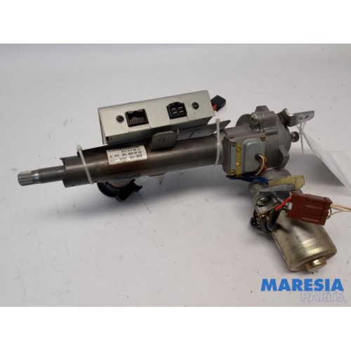 Renault - Twingo - Steering column housing