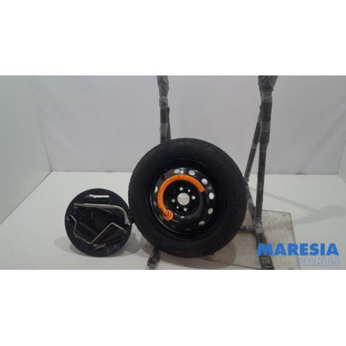Fiat - 500 - Krikset + reservewiel