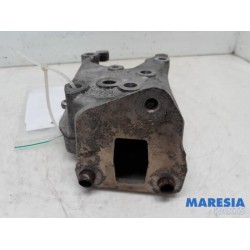 Peugeot - 307 - Engine mount