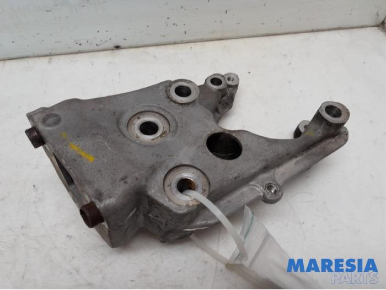 Peugeot - 307 - Engine mount