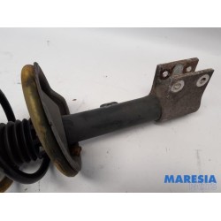 Peugeot - 307 - Stoßdämpferstrebe links vorne