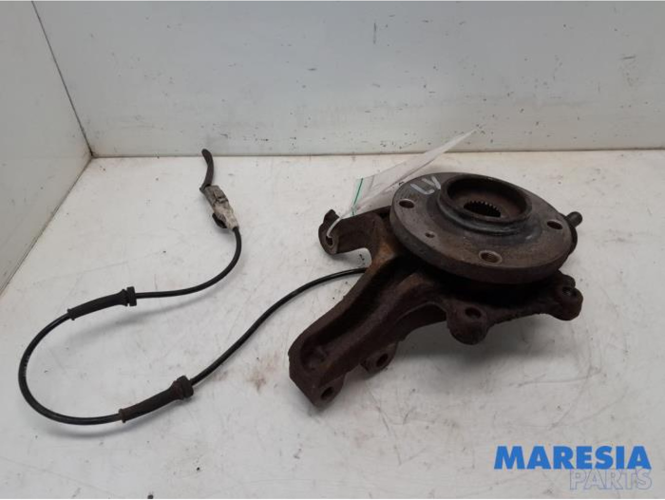 Peugeot - 307 - Fusee links-voor