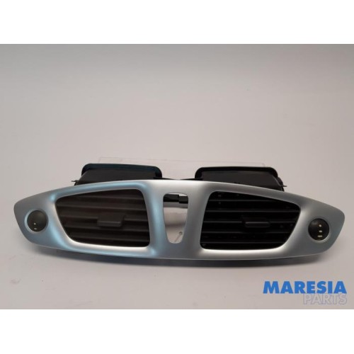 Renault - Scenic - Dashboard vent
