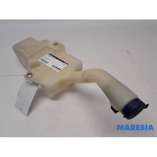 Fiat - 500 - Front windscreen washer reservoir