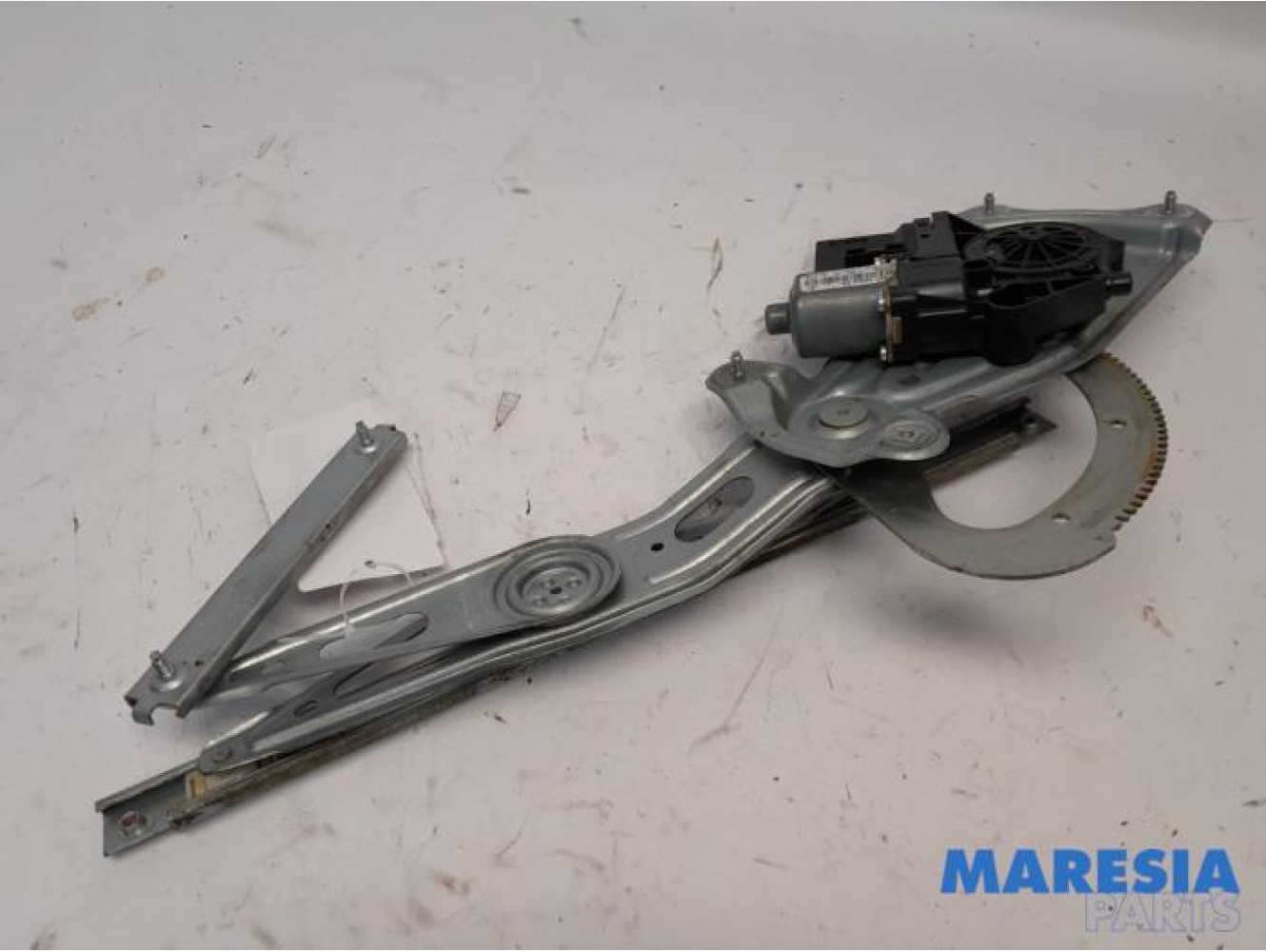 Renault - Scenic - Rear door window mechanism 4-door, right