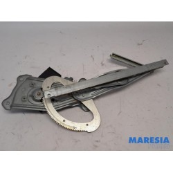 Renault - Scenic - Rear door window mechanism 4-door, right