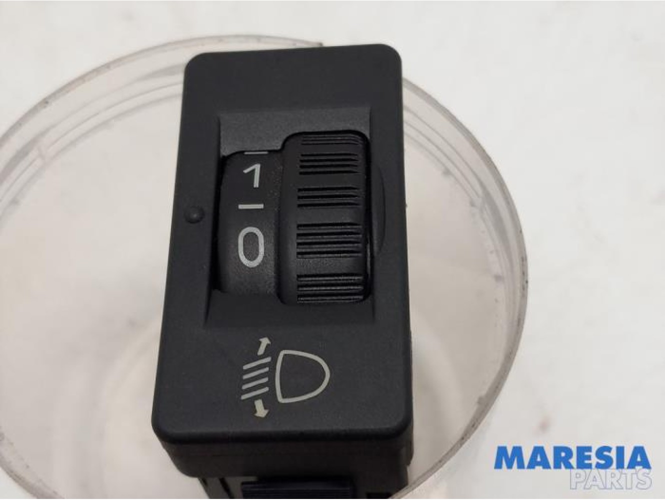 Citroen - C4 Grand Picasso - AIH headlight switch