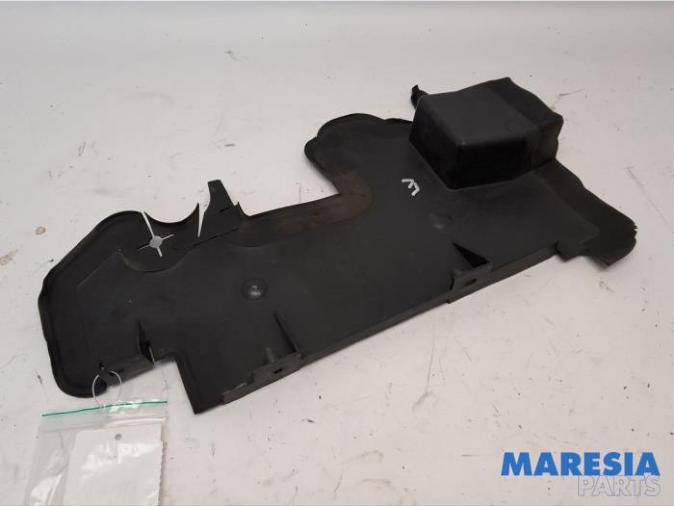 Citroen - C4 Grand Picasso - Front panel