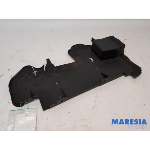 Citroen - C4 Grand Picasso - Front panel