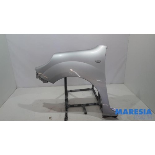 Renault - Kangoo - Front wing, left