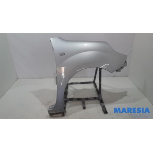 Renault - Kangoo - Front wing, right
