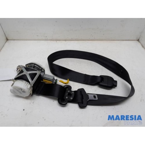 Fiat - 500 - Front seatbelt, right