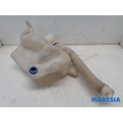 Citroen - C4 Grand Picasso - Front windscreen washer reservoir