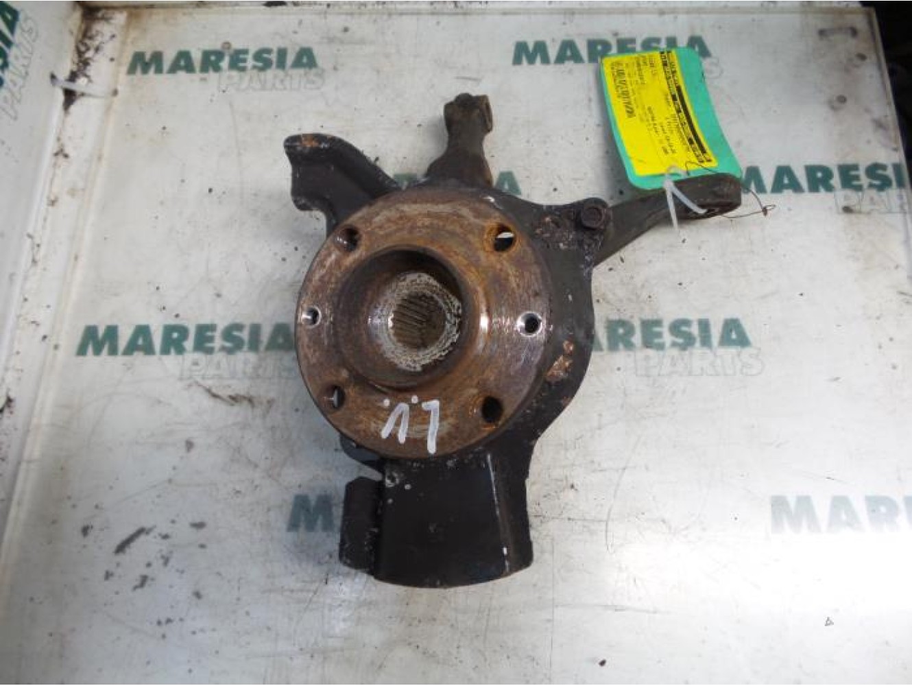 Fiat - Cinquecento - Knuckle, front left