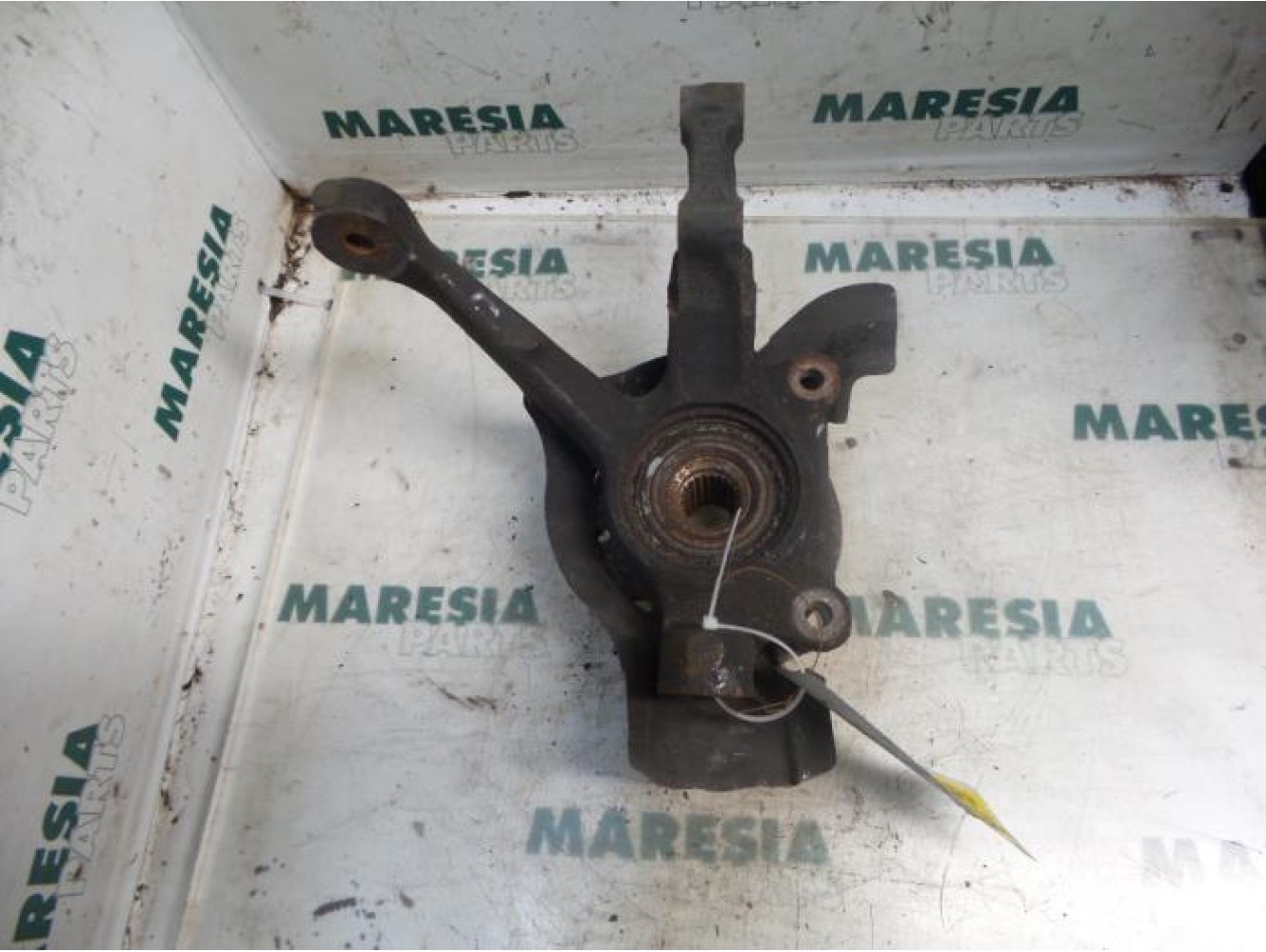Fiat - Cinquecento - Knuckle, front left