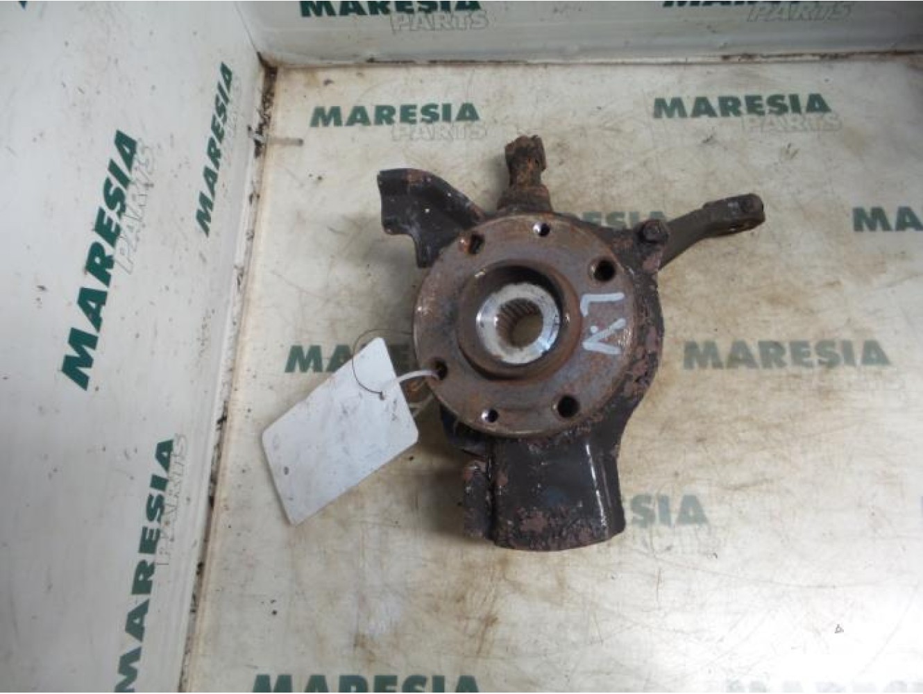 Fiat - Cinquecento - Knuckle, front left