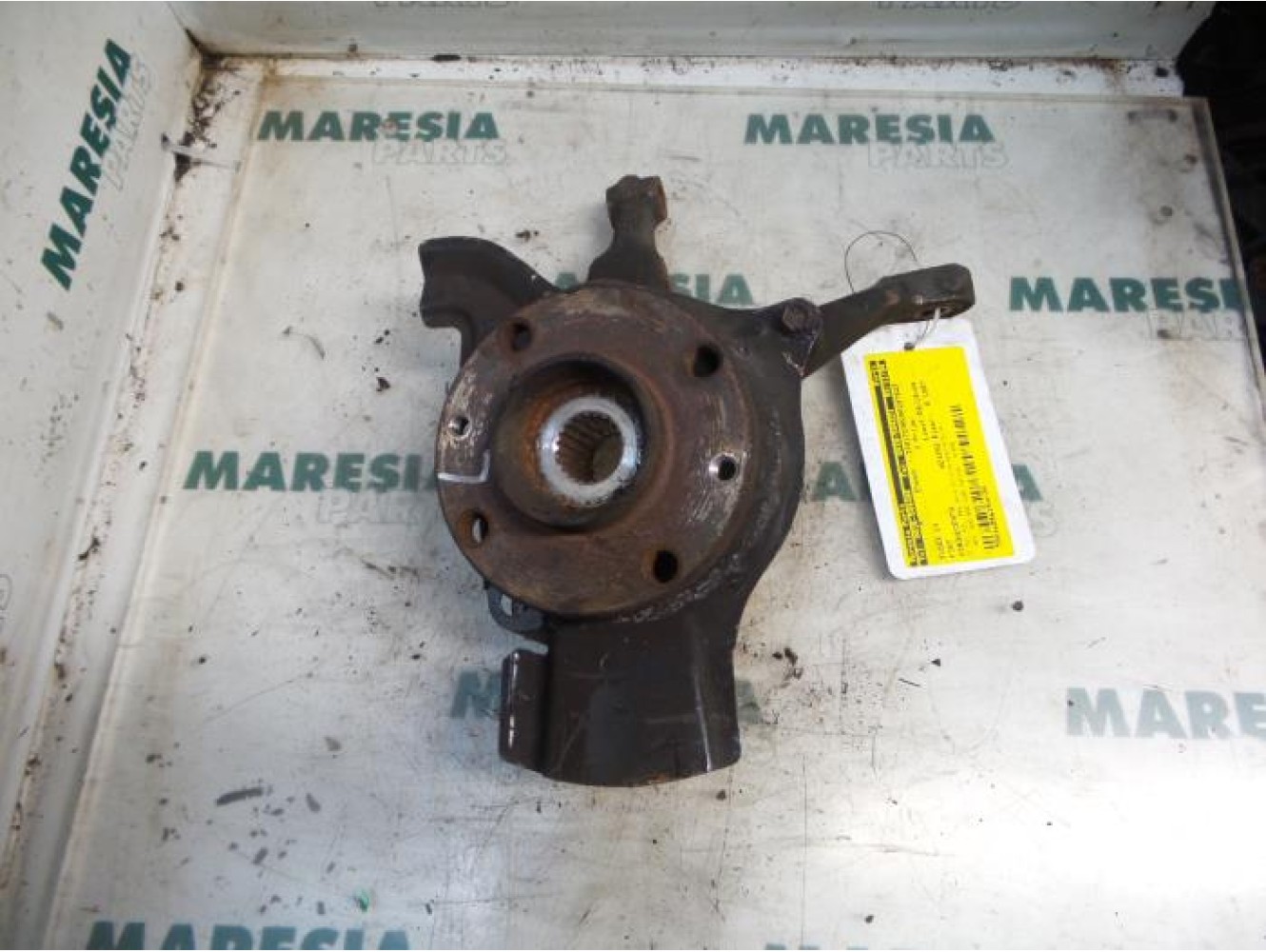 Fiat - Cinquecento - Knuckle, front left