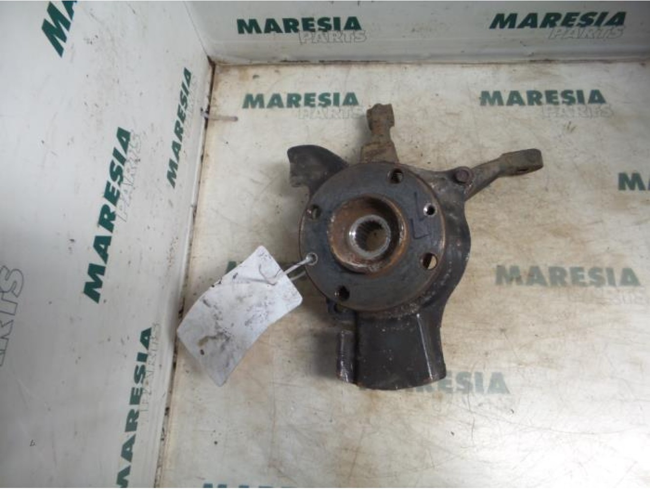Fiat - Cinquecento - Knuckle, front left