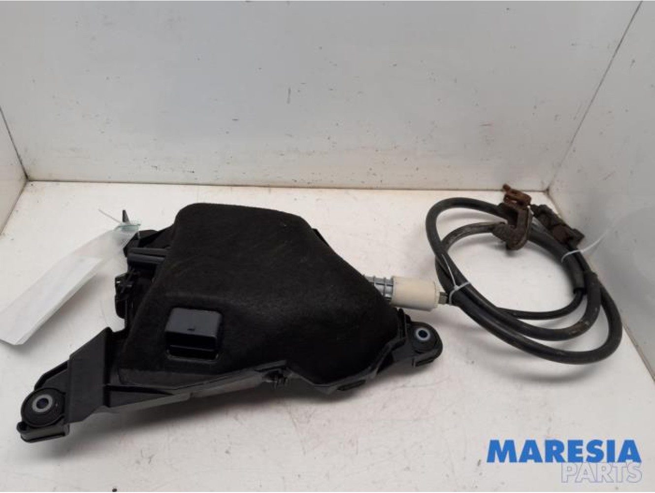 Citroen - C4 Grand Picasso - Parking brake mechanism