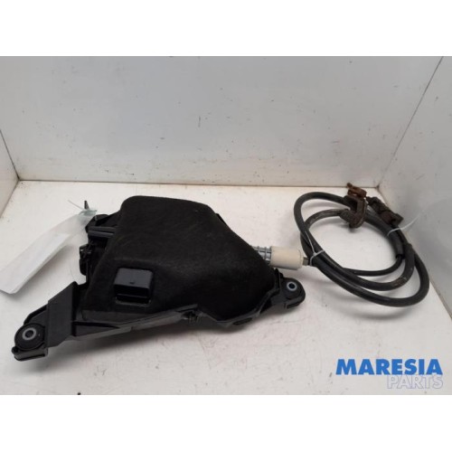 Citroen - C4 Grand Picasso - Parking brake mechanism