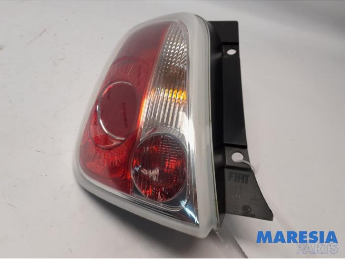 Fiat - 500 - Taillight, left