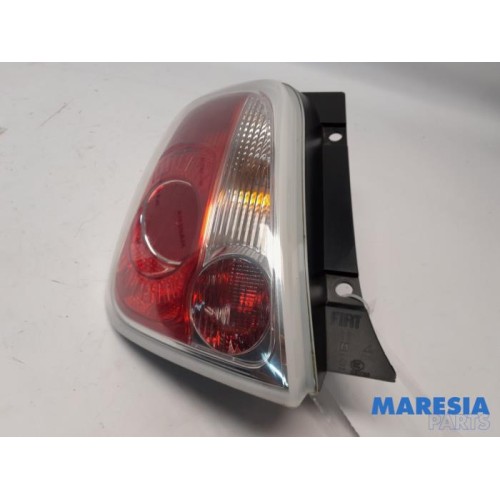Fiat - 500 - Taillight, left