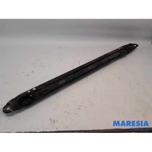 Citroen - C4 Grand Picasso - Radiator bar