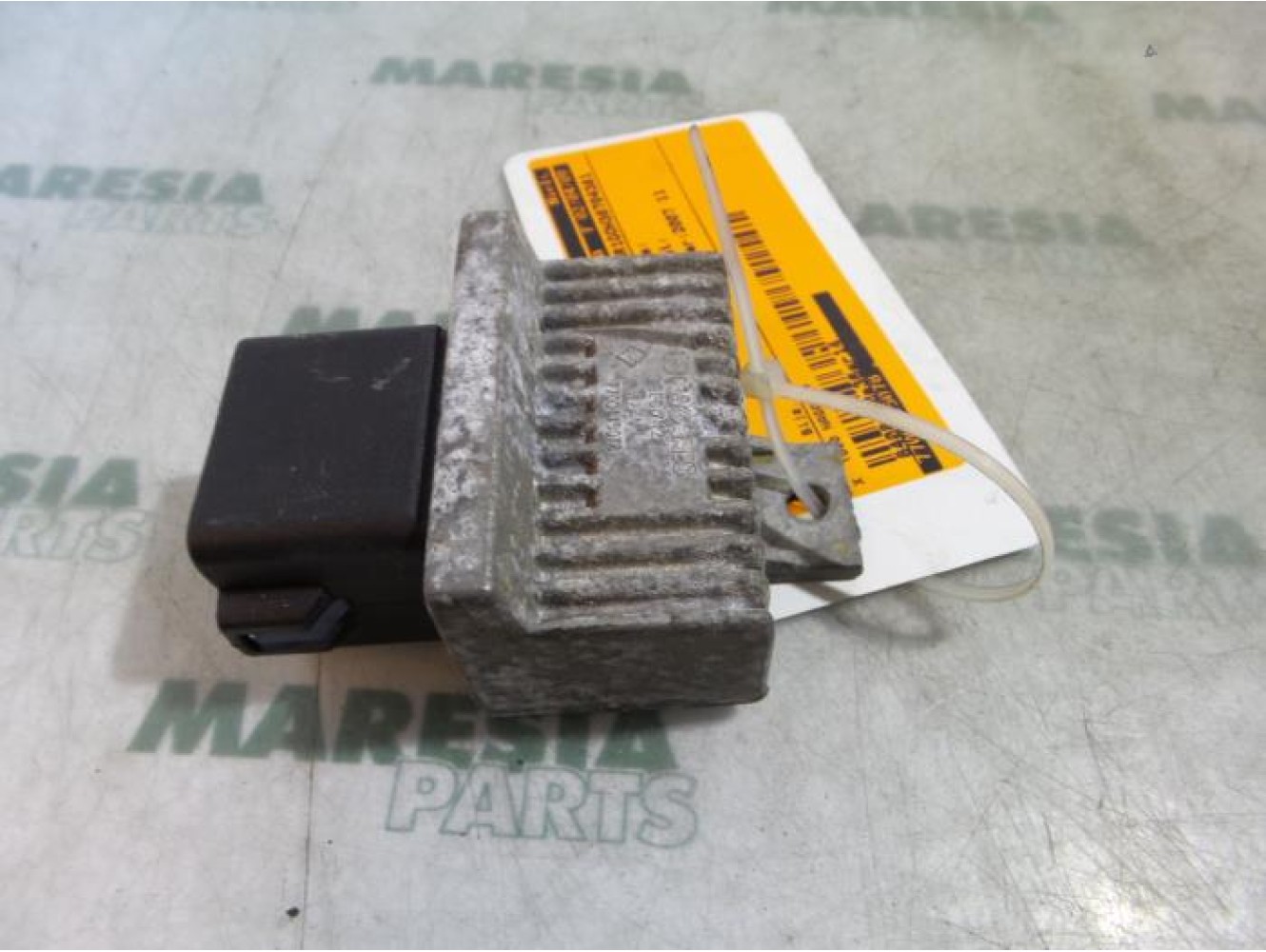 Renault - Clio - Glow plug relay