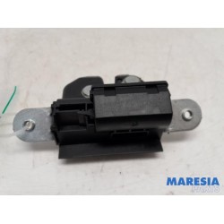 Fiat - 500 - Tailgate lock mechanism