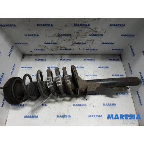 Renault - Safrane - Rear shock absorber rod, right