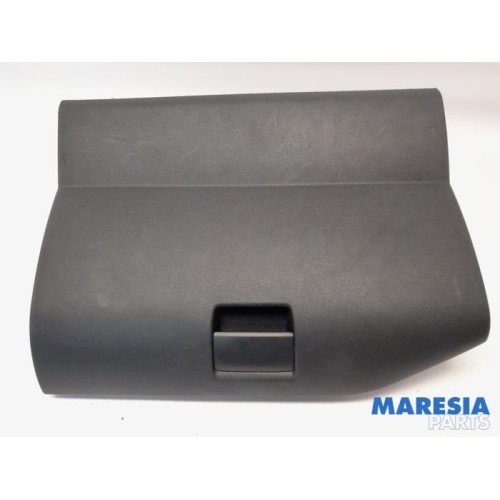 Peugeot - Partner - Glovebox