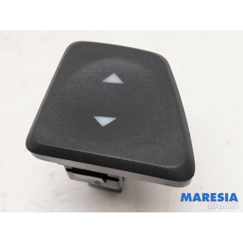 Fiat - 500 - Electric window switch