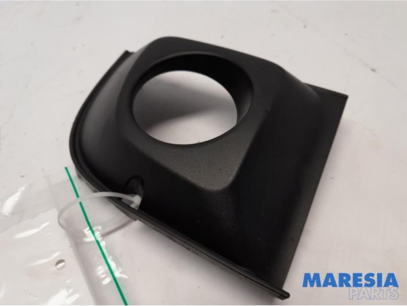 Fiat - 500 - Fog light cover plate, right