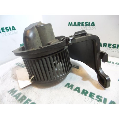 Renault - Clio - Heating and ventilation fan motor
