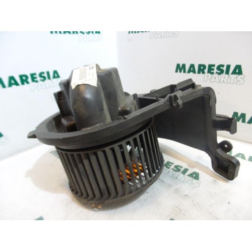 Renault - Clio - Heating and ventilation fan motor