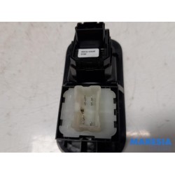 Renault - Master - Multi-functional window switch