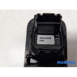 Renault - Master - Multi-functional window switch