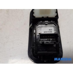 Renault - Master - Multi-functional window switch