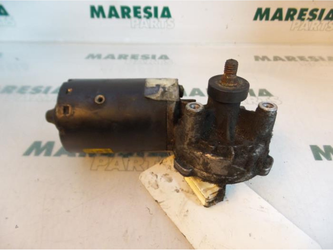Peugeot - Partner - Front wiper motor