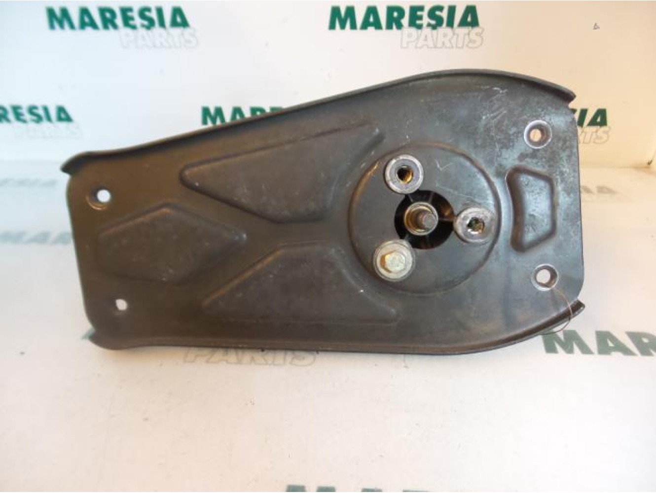 Peugeot - Partner - Front wiper motor