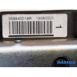 Renault - Master - Front seatbelt, right