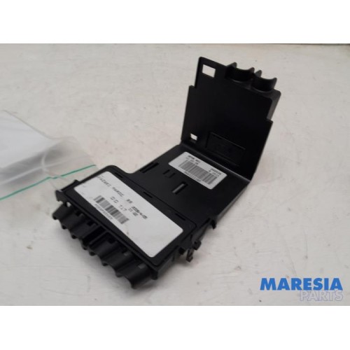 Peugeot - Partner - Fuse box