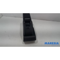 Peugeot - Partner - Mittelkonsole