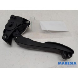 Renault - Master - Accelerator pedal