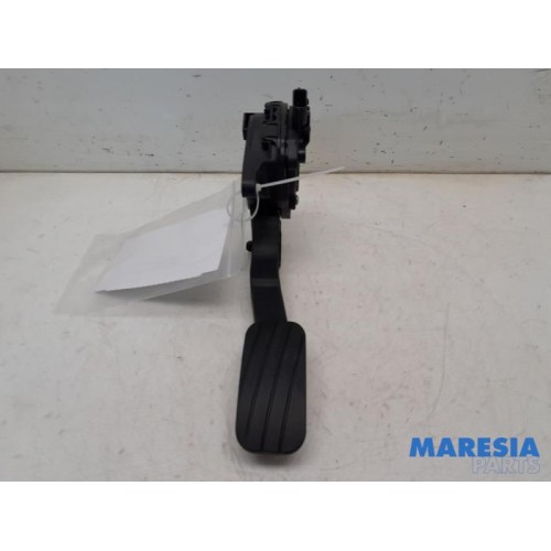 Renault - Master - Accelerator pedal