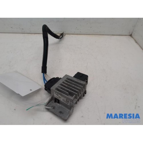 Renault - Master - Glow plug relay